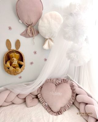 Doplňky do pokračovací postýlky na přání pro malou Violettku 🌸🫠 #stoklino #personalizace #detskypokoj #handmade #girlanda...